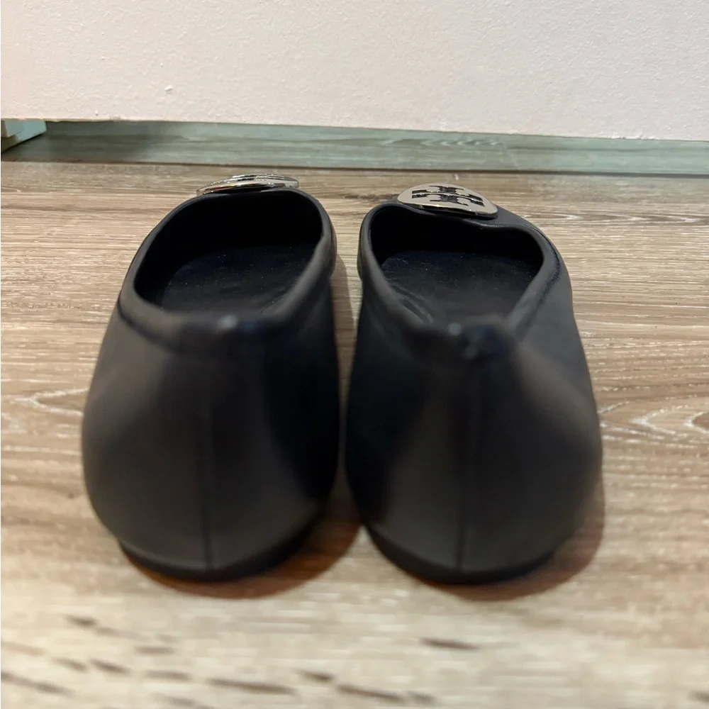 NWOT Tory Burch Black and Silver Flats with Iconic Logo - Picture 4 of 5